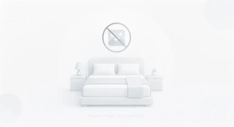 Queen Room with Two Queen Beds and Water View - Non-Smoking